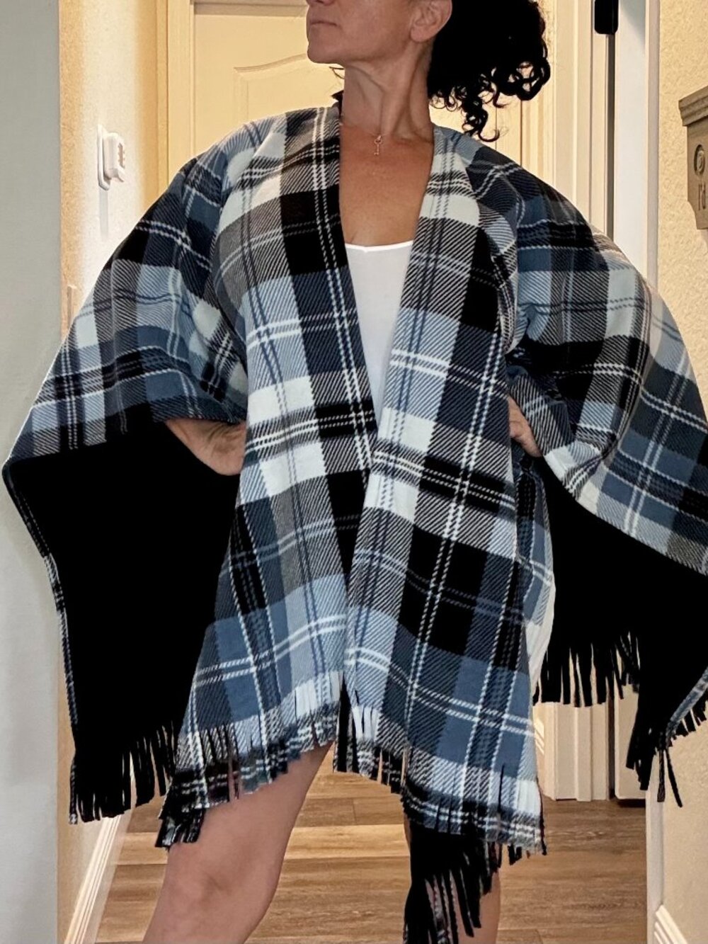 🖤 London Fog Collection Plaid Ruana Cape Wrap | Fringe Poncho Shawl 🖤